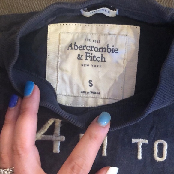Vintage Abercrombie Tee! - Picture 3 of 3